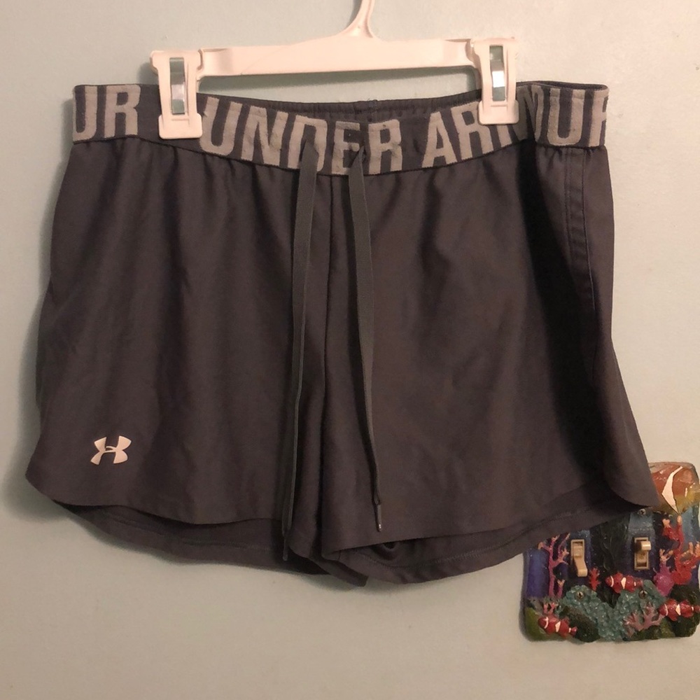 Gray under armour shorts